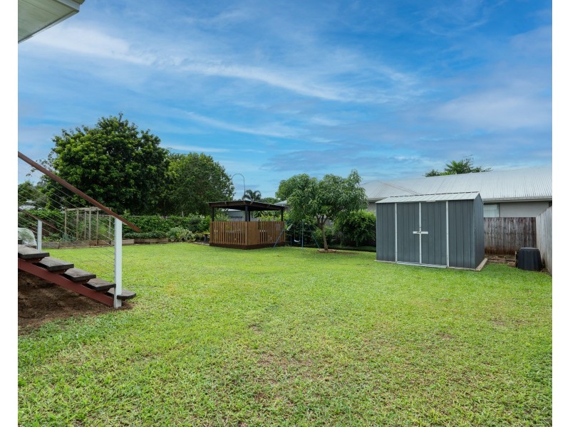 54 Shelly Ct, Mission Beach QLD 4852