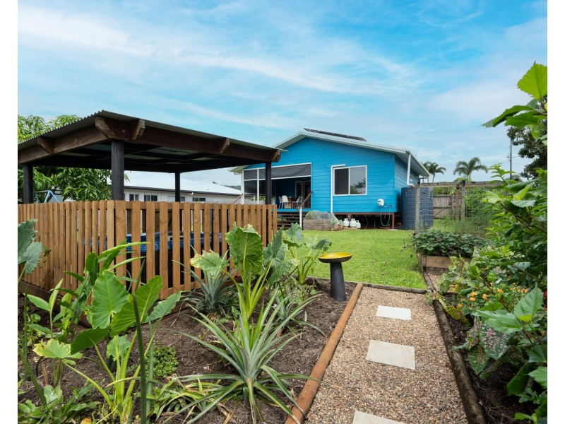 54 Shelly Ct, Mission Beach QLD 4852