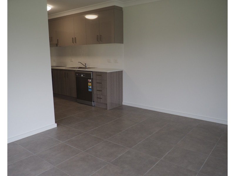 2/8 Coralli Close, Mission Beach QLD 4852