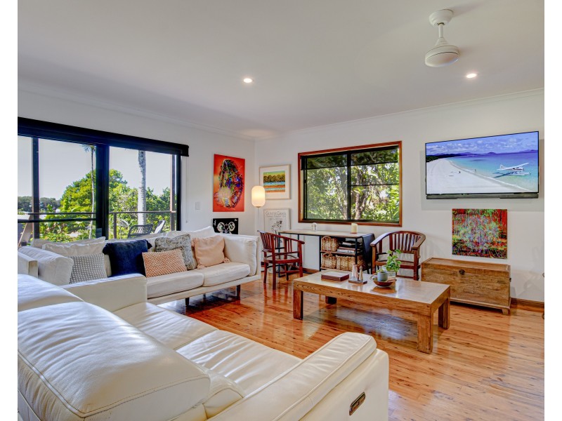12 Admiralty St, South Mission Beach QLD 4852
