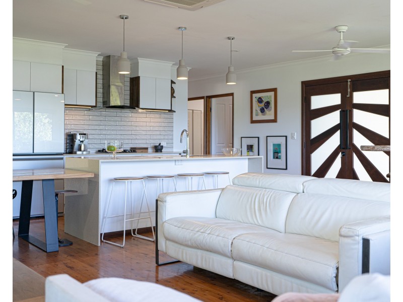 12 Admiralty St, South Mission Beach QLD 4852