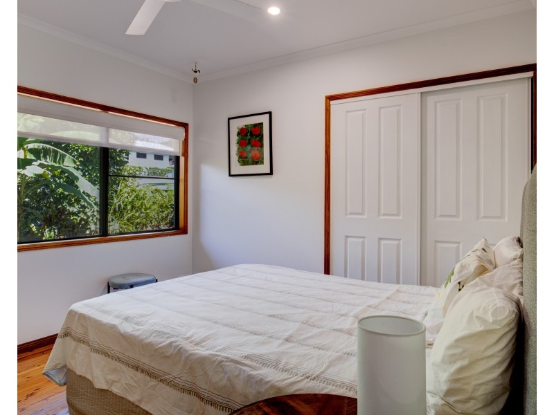12 Admiralty St, South Mission Beach QLD 4852