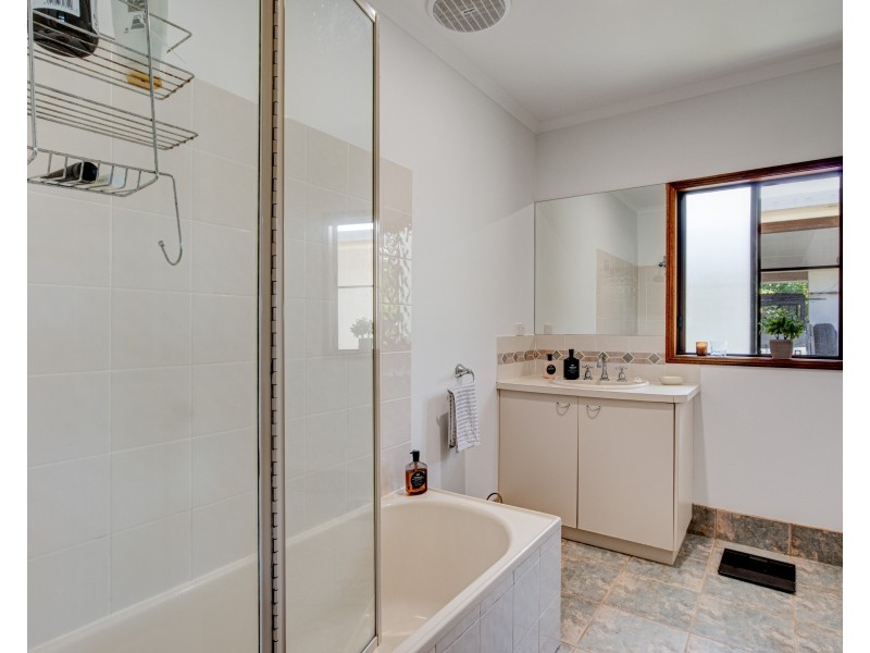 12 Admiralty St, South Mission Beach QLD 4852