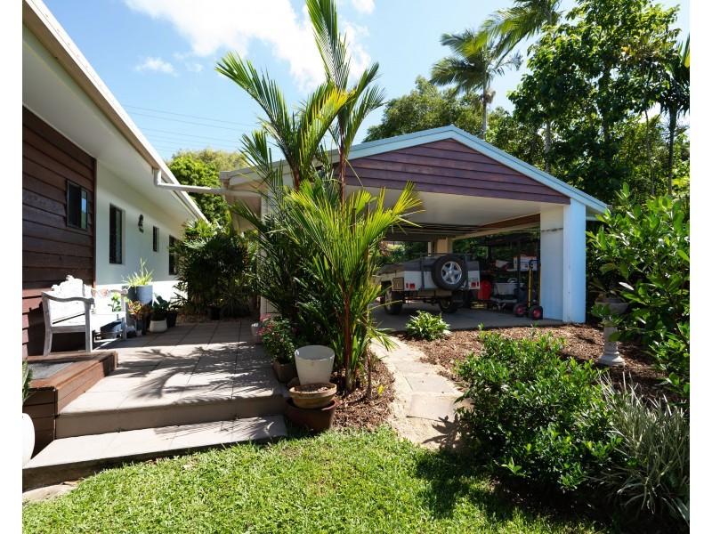 12 Admiralty St, South Mission Beach QLD 4852