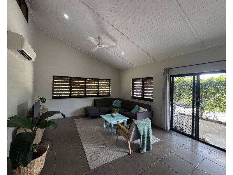 45 Midshipman St, South Mission Beach QLD 4852
