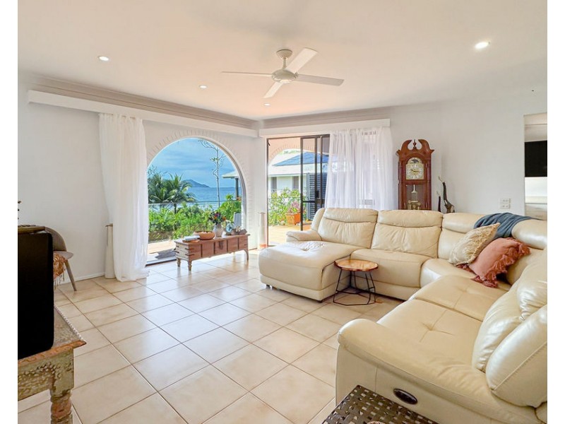 96 Reid Rd, Wongaling Beach QLD 4852