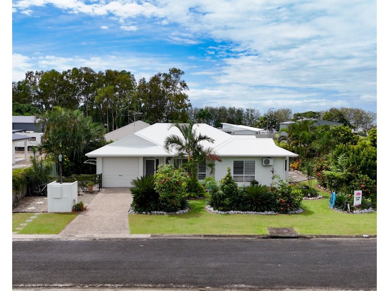 1/1 Seaview Court, Wongaling Beach QLD 4852