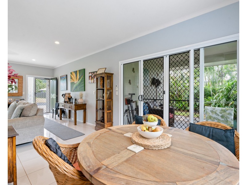 1/1 Seaview Court, Wongaling Beach QLD 4852