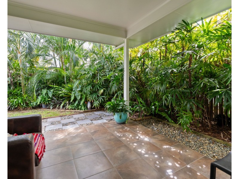 1/1 Seaview Court, Wongaling Beach QLD 4852