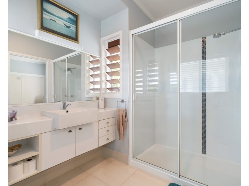 1/1 Seaview Court, Wongaling Beach QLD 4852