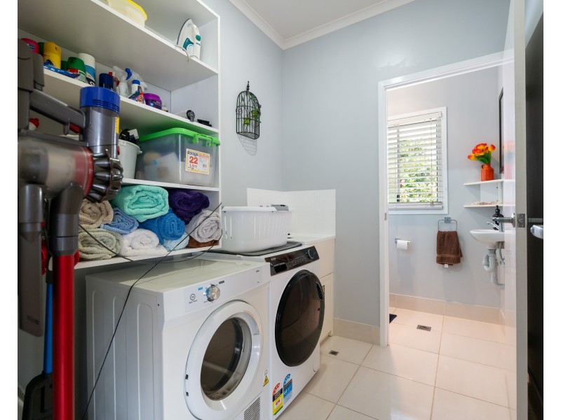 1/1 Seaview Court, Wongaling Beach QLD 4852