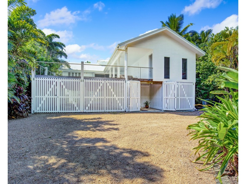 7 Nissen St, Wongaling Beach QLD 4852