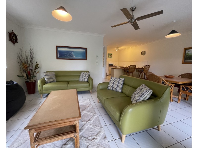 Unit 4/135 Reid Rd, Wongaling Beach QLD 4852
