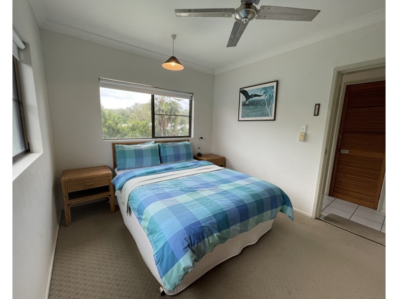 Unit 4/135 Reid Rd, Wongaling Beach QLD 4852