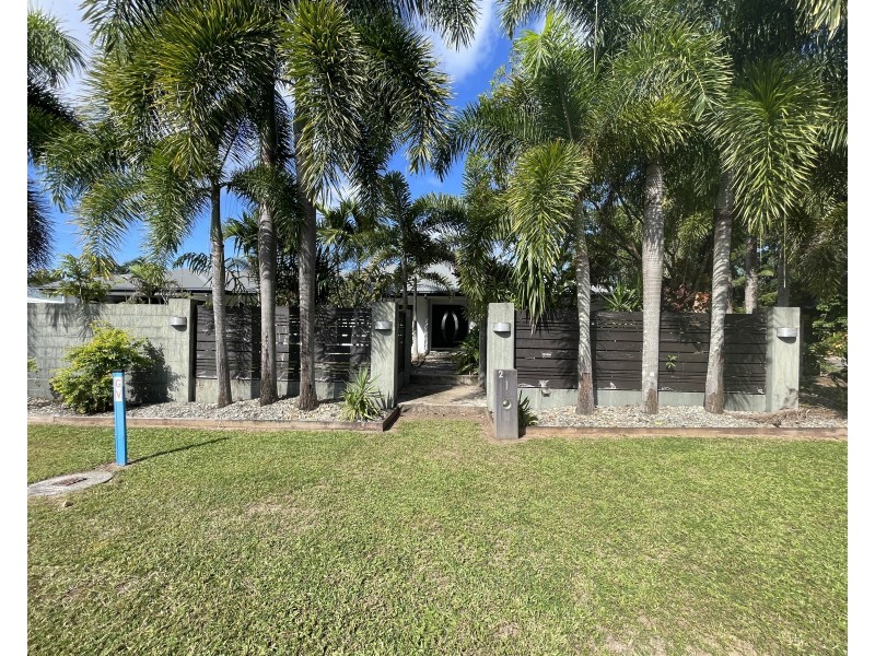 2 Mcnamara St, Wongaling Beach QLD 4852