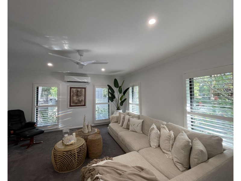 2 Mcnamara St, Wongaling Beach QLD 4852