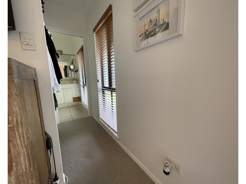 2 Mcnamara St, Wongaling Beach QLD 4852