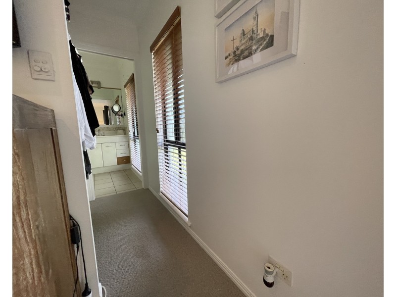 2 Mcnamara St, Wongaling Beach QLD 4852