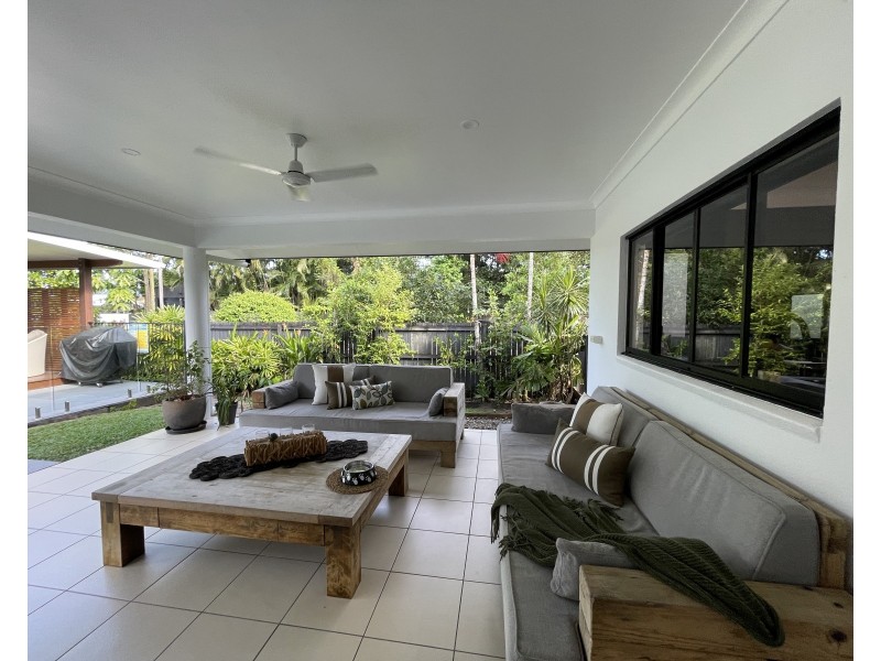 2 Mcnamara St, Wongaling Beach QLD 4852