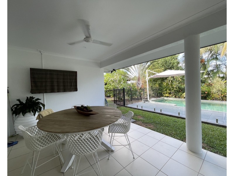 2 Mcnamara St, Wongaling Beach QLD 4852