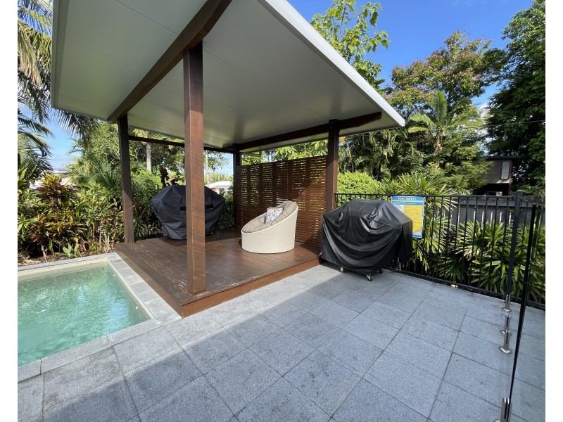 2 Mcnamara St, Wongaling Beach QLD 4852