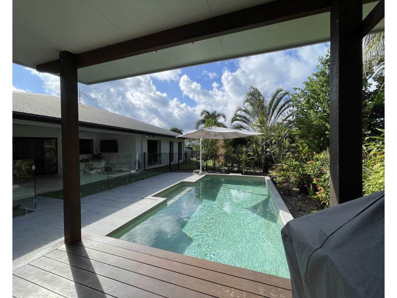 2 Mcnamara St, Wongaling Beach QLD 4852