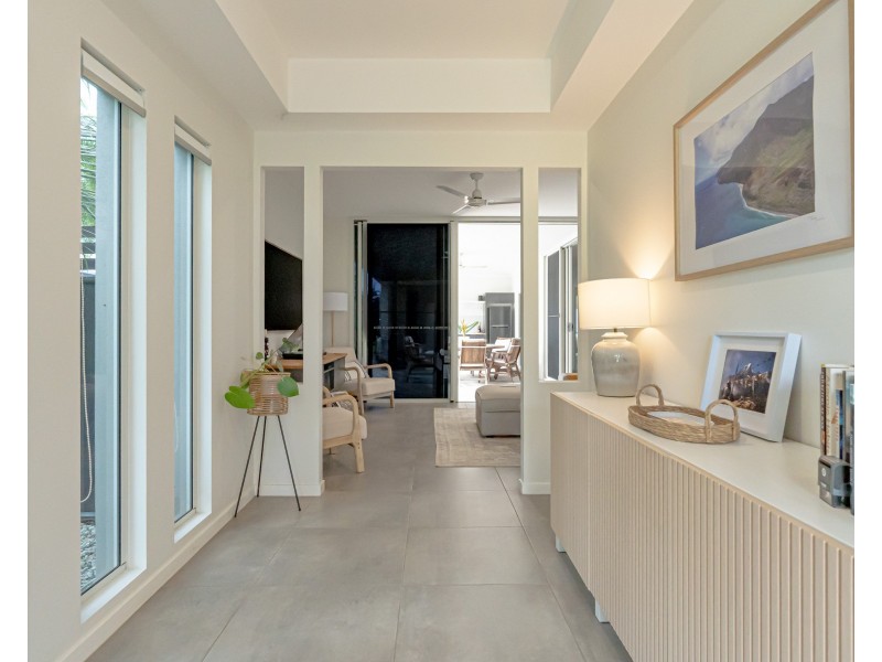 14 Seagull Cl, Mission Beach QLD 4852