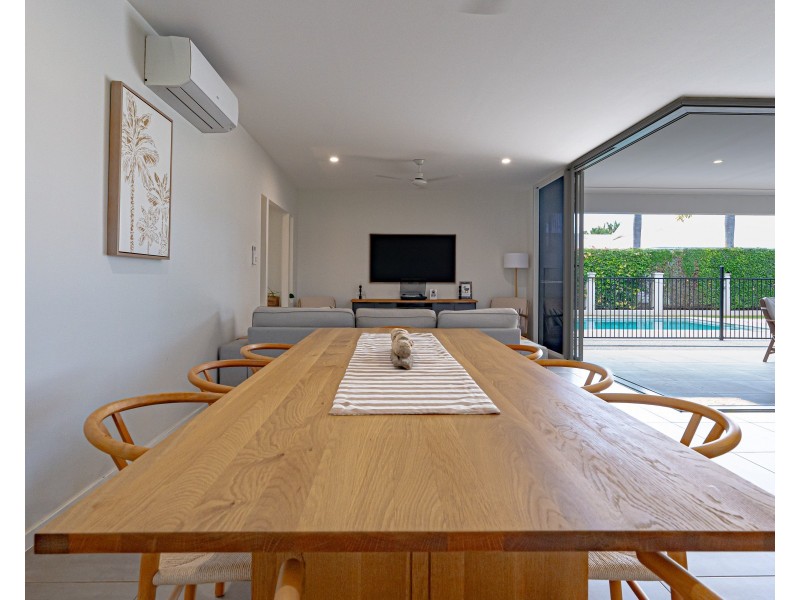 14 Seagull Cl, Mission Beach QLD 4852