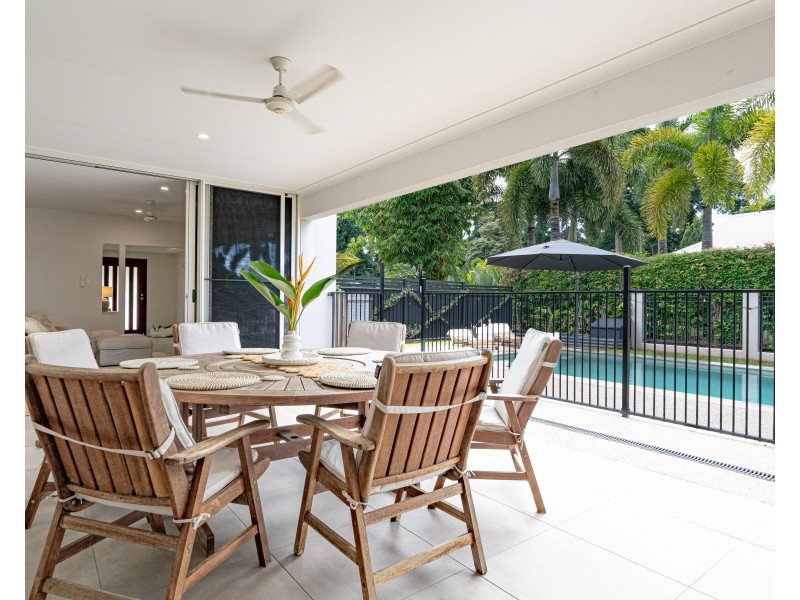 14 Seagull Cl, Mission Beach QLD 4852