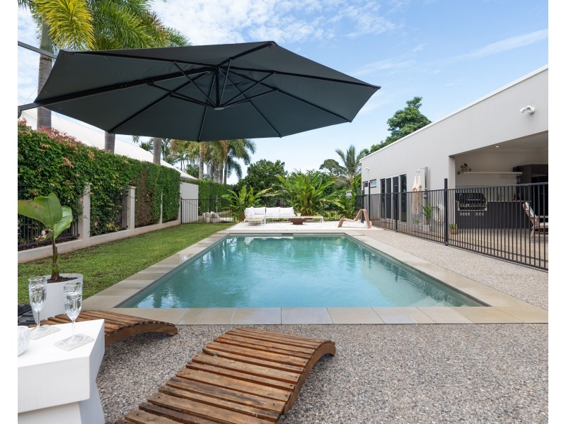 14 Seagull Cl, Mission Beach QLD 4852