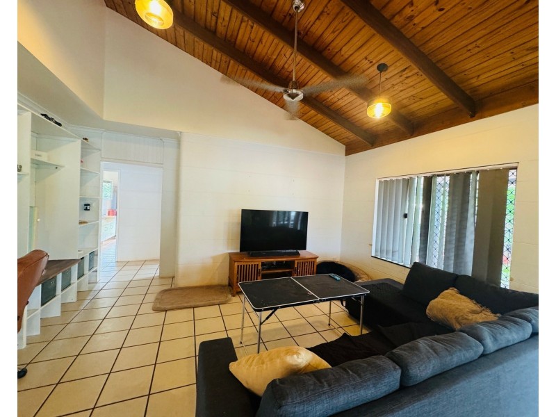 6 Yamala Cl, Mission Beach QLD 4852