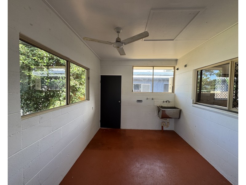 6 Yamala Cl, Mission Beach QLD 4852