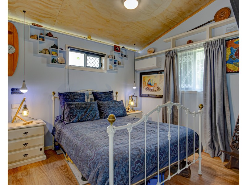 6 Lindquist Cl, Mission Beach QLD 4852