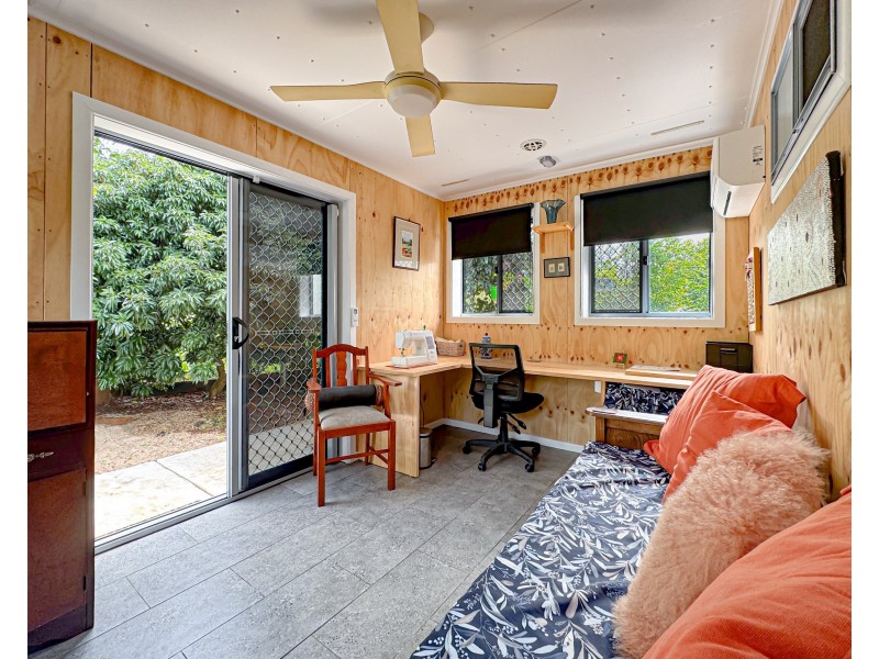 6 Lindquist Cl, Mission Beach QLD 4852