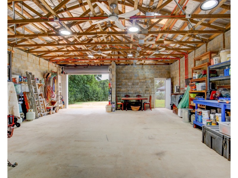 6 Lindquist Cl, Mission Beach QLD 4852