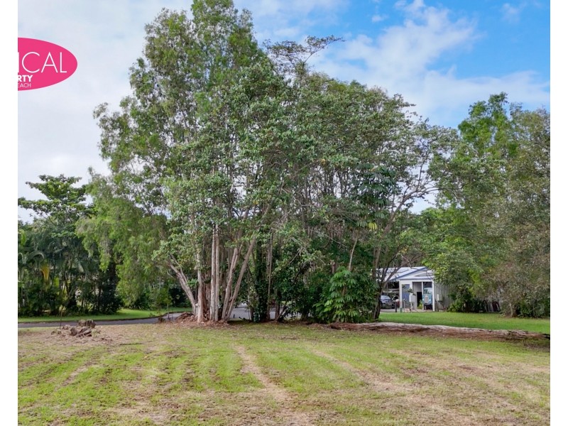 8 Volute Ct, Mission Beach QLD 4852