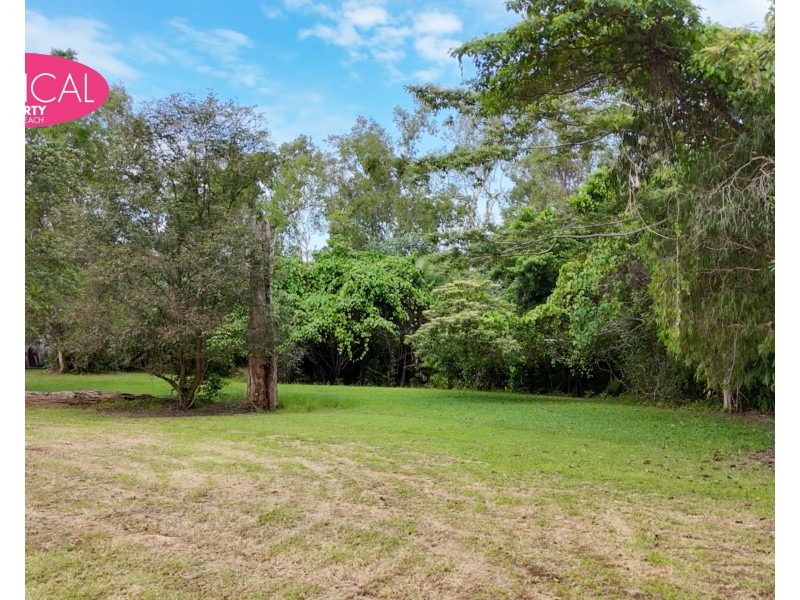 8 Volute Ct, Mission Beach QLD 4852