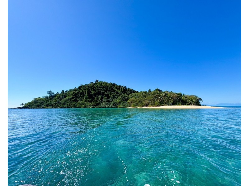 Timana Island, Dunk QLD 4852