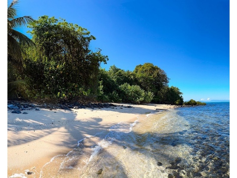 Timana Island, Dunk QLD 4852
