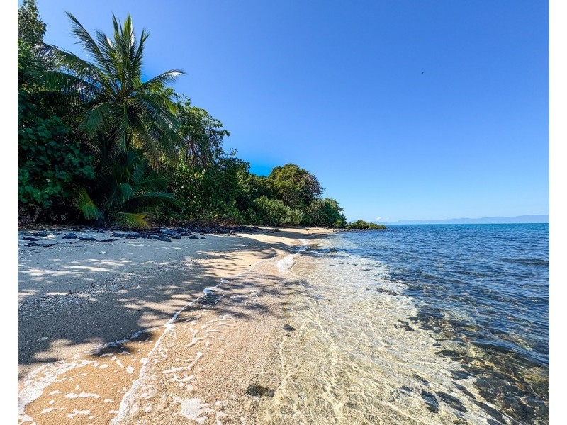 Timana Island, Dunk QLD 4852