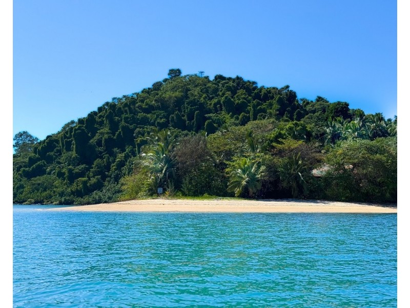 Timana Island, Dunk QLD 4852