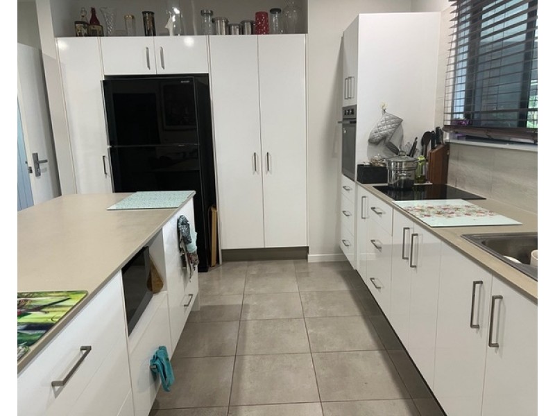 27 Rise Cres, Mission Beach QLD 4852