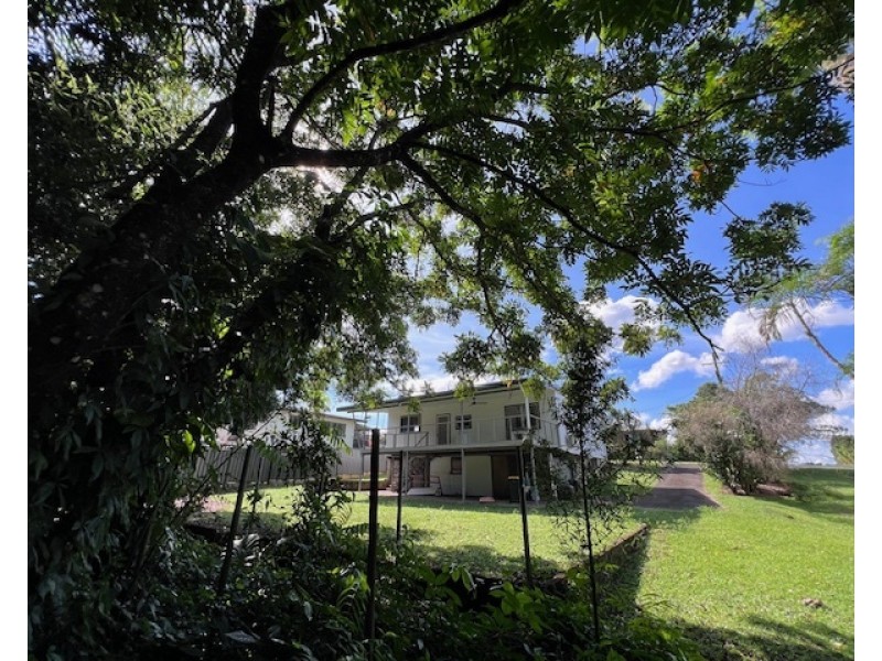 9 Clarke Kennedy St, Tully QLD 4854