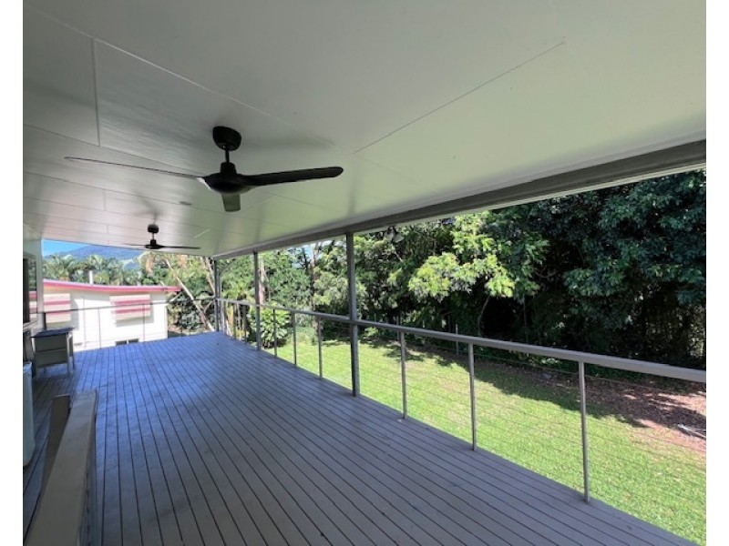 9 Clarke Kennedy St, Tully QLD 4854