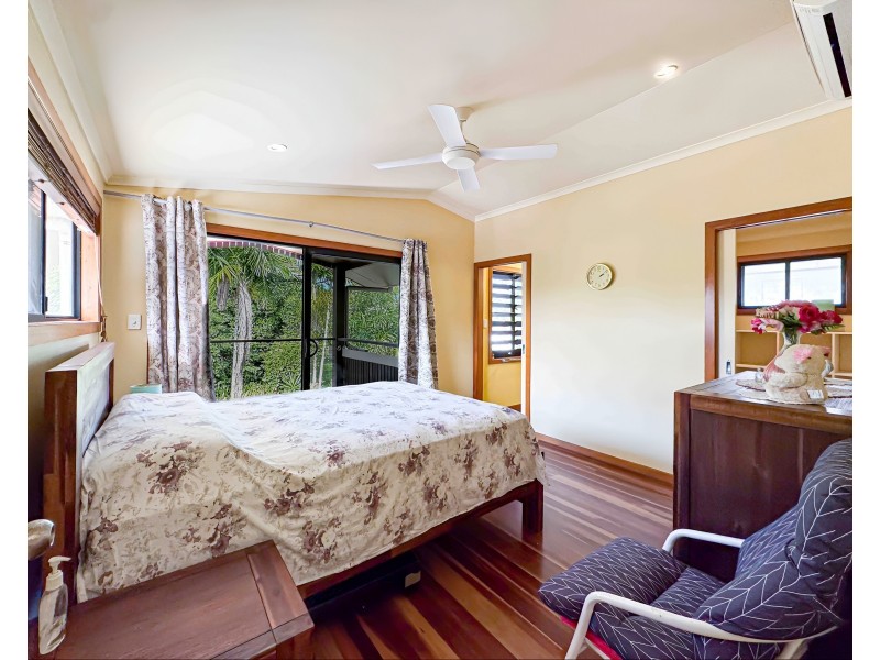 25B Pacific Pde, Mission Beach QLD 4852
