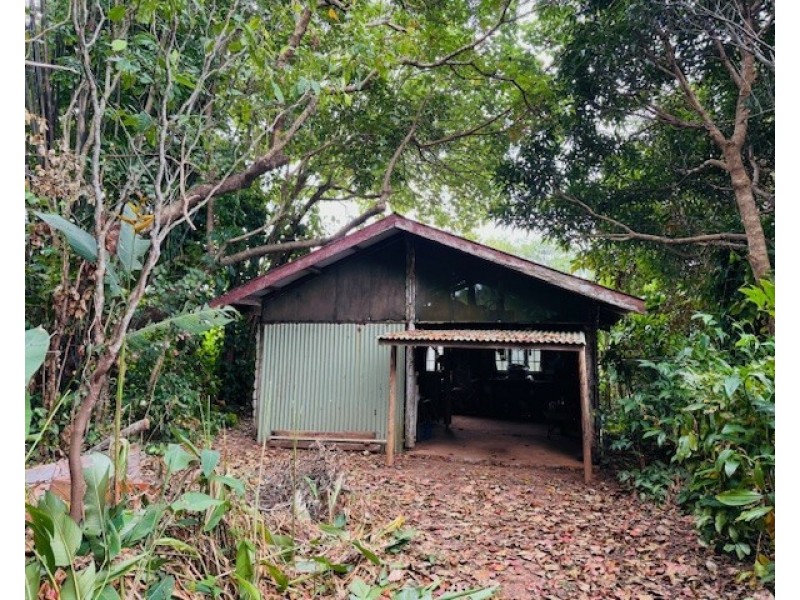 22 Cutten St, Bingil Bay QLD 4852