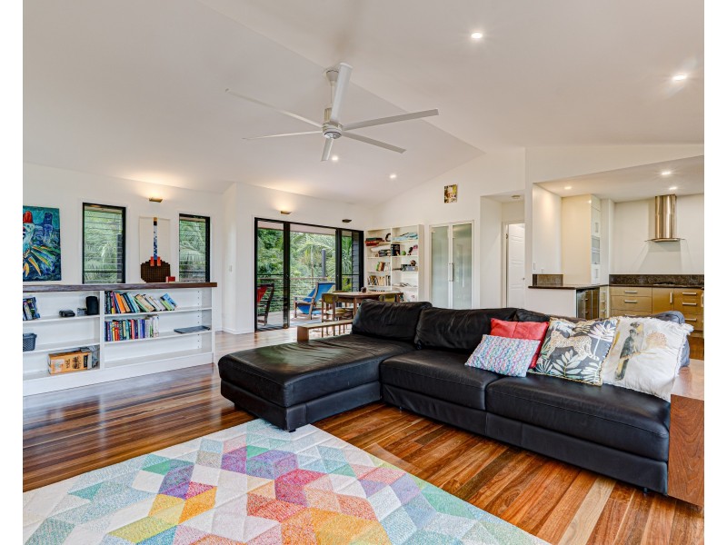 50 Rockingham Cl, Wongaling Beach QLD 4852