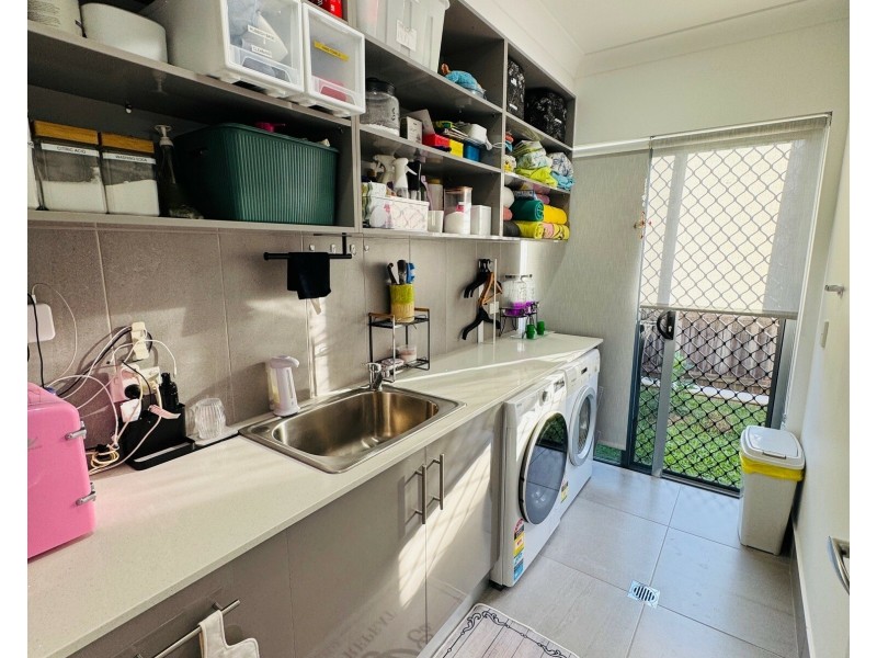 16 Voyager St, South Mission Beach QLD 4852