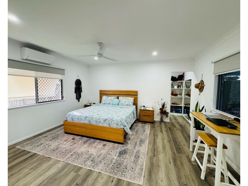 16 Voyager St, South Mission Beach QLD 4852