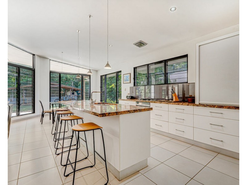 27 Conch St, Mission Beach QLD 4852